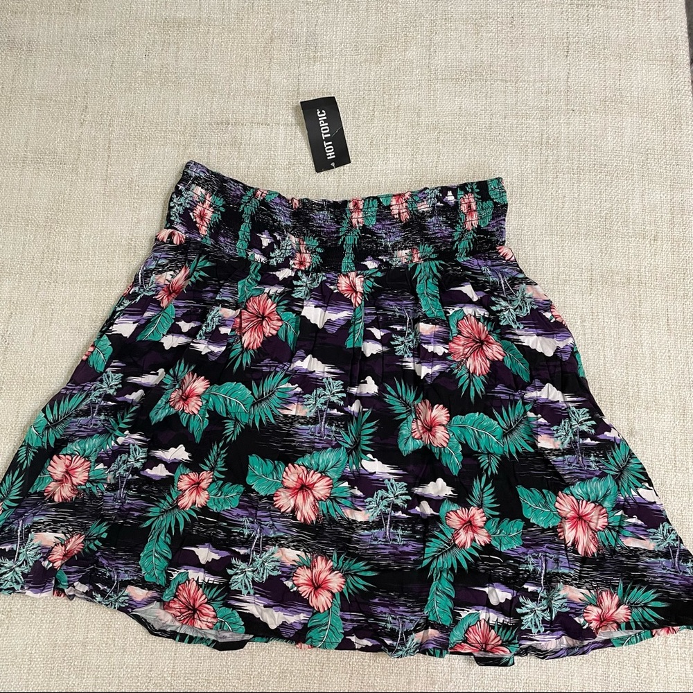 Hot Topic Tropical Print Skirt